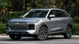 Quên Hyundai Santa Fe đi, mẫu SUV mới này chưa đến 400 triệu, sở hữu công nghệ và thiết kế hiện đại