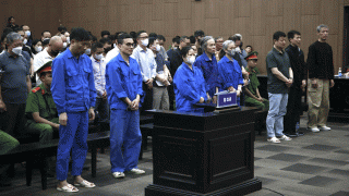 Vụ đánh bạc ở khách sạn Pullman: Bị cáo Tháp thấy xấy hổ, hứa sẽ hiến máu suốt đời nếu được án treo