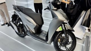 Bảng giá xe Honda SH tháng 11/2025 mới nhất: SH 2026 vừa ra mắt quá đẹp, bản cũ xả kho 'rẻ như bèo'