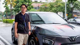 Trải nghiệm VF 7, VF 8, VF 9, người dân TP.HCM nhận định: ‘Lái xe điện thích hơn xe xăng dầu’