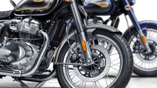 ‘Huyền thoại côn tay’ mới của Anh chính thức ra mắt: Đẳng cấp vượt thời gian, có ABS 2 kênh, giá mềm