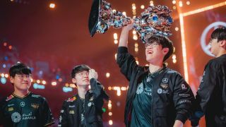 Mercedes ‘vận chuyển’ chức vô địch lần thứ 3 liên tiếp tới  T1 tại Chung kết thế giới 2025