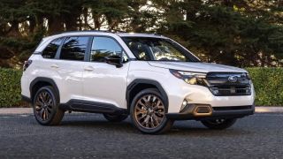 Subaru mạnh tay xả kho cuối năm: Forester và Crosstrek ưu đãi khủng 308 triệu đồng trong tháng 11