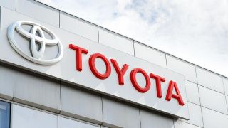 Toyota ‘chao đảo’ vì thị trường xe điện toàn cầu chững lại: Kế hoạch phát triển EV gặp khó khăn