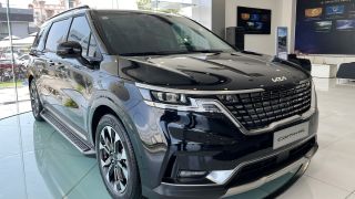 Đại lý mạnh tay xả kho Kia Carnival: Giảm gần 400 triệu, tiền chênh đủ nuôi xe 6 năm