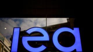 Cơ quan Năng lượng Quốc tế dự đoán nguồn cung dầu toàn cầu sẽ thúc đẩy tình trạng dư cung lớn trên thị trường