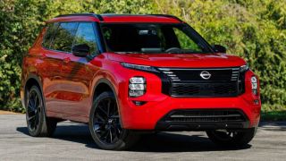 Nissan Rogue 2026 ra mắt: SUV hybrid ‘bình mới rượu cũ’ với Mitsubishi Outlander