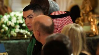 Ronaldo xuất hiện tại Nhà Trắng, Tổng thống Trump khẳng định được con trai tôn trọng hơn