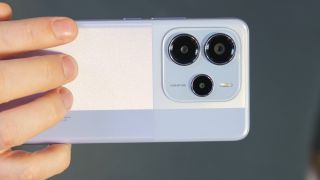 Đây là cực phẩm Android 3 mắt như iPhone 17 Pro, giá dưới 5 triệu, màn 120Hz ngang cơ iPhone 17