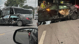 Camera ghi lại cảnh va chạm kinh hoàng giữa xe khách và xe Maybach S600: 1 người tử vong