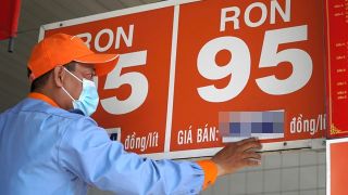 Giá xăng dầu hôm nay 20/10: Giá xăng dầu trong nước hạ nhiệt theo đà thế giới