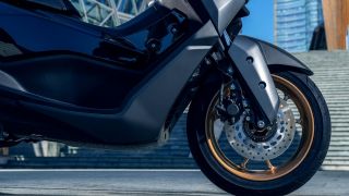 Yamaha chính thức ra mắt ‘vua xe ga’ 155cc mới tuyên chiến Honda Air Blade và Vario, có ABS, giá mềm