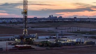 Cập nhật giá xăng dầu hôm nay 26/11: Tăng nhẹ sau khi chạm mức thấp nhất trong 1 tháng qua