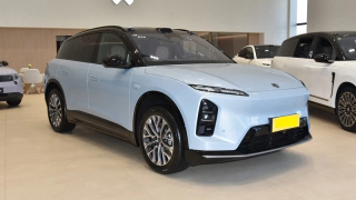 SUV hạng sang 489 mã lực ‘đe nẹt’ Ford Everest: Giá chỉ hơn 900 triệu đồng