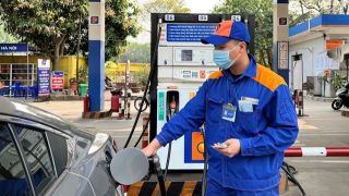 Giá xăng dầu hôm nay 28/11: Thế giới nhích nhẹ, trong nước đồng loạt giảm