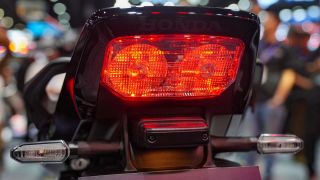 Honda chính thức ra mắt ‘huyền thoại côn tay’ mới xịn hơn Winner R: Đẳng cấp vượt thời gian, giá mềm