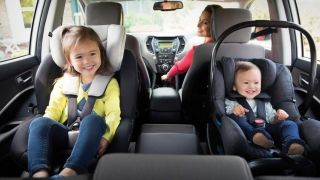 Xe chở khách, xe taxi được ‘nới quy định’: Không bắt buộc lắp ghế an toàn cho trẻ em