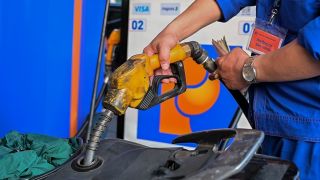 Dự báo giá xăng dầu ngày mai 4/12: Có thể tăng trở lại