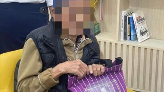 Cụ bà 80 tuổi ở Hà Tĩnh suýt bị lừa sạch 2 tỷ đồng tiền bán vàng, lý do khiến nhiều người xót xa