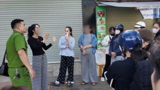 Hàng chục người livestream ‘vây’ cửa hàng vì chủ hụi bỗng mất liên lạc, hé lộ diễn biến khó lường