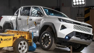 Toyota Hilux 2026 đạt 5 sao ANCAP: Bán tải Nhật sẵn sàng về Việt Nam, điểm an toàn gây chú ý