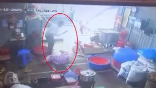 Hiện trường ám ảnh chồng chém vợ rồi tự đâm vào mình ở Tây Ninh: Làm rõ nguyên nhân đau lòng?