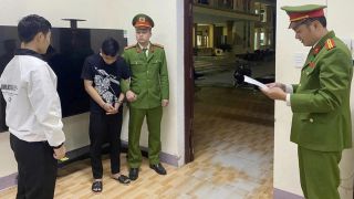 Khởi tố thanh niên đột nhập nhà dân giữa đêm, liều lĩnh trộm ôtô chở bạn gái về nhà: Quá khứ bất hảo