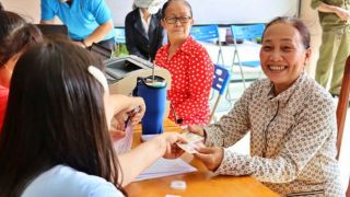 Tết Bính Ngọ 2026: Ai sẽ nhận quà 1-2 triệu đồng, chính sách hỗ trợ người lao động tại TP.HCM và Hà Nội