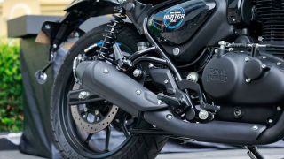 Tin xe 15/12: Ra mắt ‘vua côn tay’ 350cc mới giá 88 triệu đồng, ‘đè bẹp’ Winner R và Yamaha Exciter