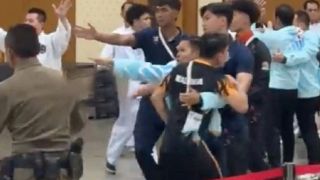 SEA Games 33 tiếp tục hỗn loạn, trọng tài bị đuổi đánh vì thiên vị chủ nhà Thái Lan