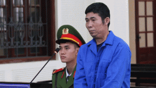 Bị bạn nhậu đuổi về sau khi ‘nói chuyện ma quỷ’, người đàn ông liên tục thách thức dẫn đến án mạng 