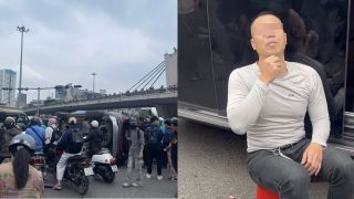 Hiện trường ô tô lật ngửa ở Ngã Tư Sở, tài xế có biểu hiện kỳ lạ sau khi được cứu ra khỏi xe
