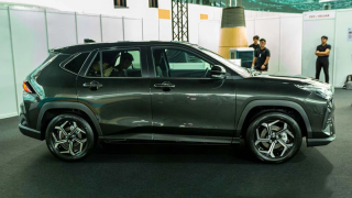 Điểm tin ô tô 18/12: ‘Kình địch’ Yaris Cross ra mắt, Toyota C-HR+ giá hơn 1,2 tỷ đồng trình làng