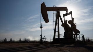 Cập nhật giá xăng dầu hôm nay 18/12: Tăng nhẹ, nhưng vẫn còn những rủi ro về nguồn cung