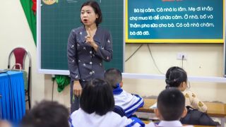 Hai thập kỷ đứng lớp vẫn bị nợ lương, hàng trăm giáo viên hợp đồng lao đao vì thay đổi cơ chế quản lý tại Nghệ An