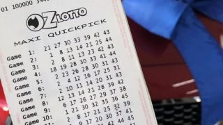 Đổi đời sau một đêm vì trúng xổ số 260 tỷ đồng, cặp vợ chồng chọn cách ‘giấu giàu’ với con gây sốc