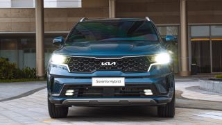 Kia Sorento PHEV bất ngờ giảm sâu cuối năm: Rẻ hơn gần 370 triệu so với lúc ra mắt