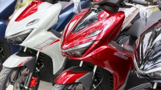 Tin xe máy 26/12: Khách Việt đổ xô mua Honda Air Blade cuối tháng 12 vì quá rẻ, đại lý giảm sập sàn