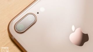 Để mà nói, chiếc iPhone huyền thoại này mạnh mẽ nhưng lại siêu rẻ, chỉ 2 triệu đồng chạy bao mượt