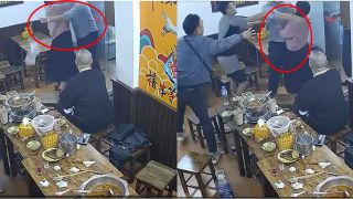 Khách nước ngoài ăn xong không thanh toán còn làm hành động không thể chấp nhận với nữ chủ quán