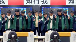 Lên bục giảng nhảy múa vì đến lớp trễ, nam sinh gây sốt mạng xã hội