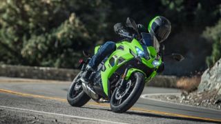 Tin xe hot 31/12: Ra mắt ‘vua côn tay’ mới đẳng cấp hơn Honda Winner R và Yamaha Exciter, giá cực rẻ