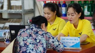 TP.HCM chốt lịch chi trả lương hưu và trợ cấp BHXH tháng 1/2026 với 3 mốc thời gian và 2 hình thức