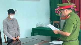 Danh tính nam nhân viên ngân hàng ‘ôm’ 2,1 tỷ đồng của khách để ‘nướng’ vào cá độ bóng đá