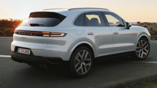 Hãng xe cao cấp Porsche tiếp tục phải triệu hồi hơn 173.000 xe vì lỗi camera lùi