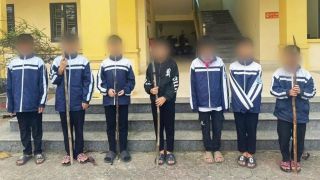 Hà Tĩnh: Nhóm học sinh cấp 2 mang hung khí đi giải quyết mâu thuẫn, cái kết khiến CĐM hú hồn
