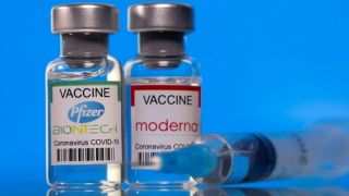 Rộ tin vaccine Pfizer, Moderna gây ung thư: Chuyên gia phản bác gay gắt, chỉ rõ sự thật phía sau con số gây sốc