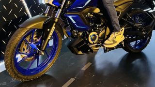 Yamaha chính thức ra mắt ‘vua côn tay’ 150cc mới giá 70 triệu đồng: Chơi tới bến với Honda Winner R