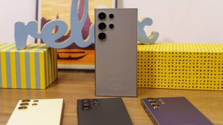 Bảng giá Galaxy S24 Series tháng 1/2026: Galaxy S24 Ultra rẻ bất ngờ, Galaxy S24 FE trùm AI giá rẻ 