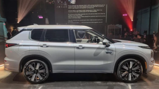 Điểm tin ô tô 17/1: SUV điện ‘đe nẹt’ Santa Fe ra mắt, Outlander PHEV và CX-60 2026 trình làng